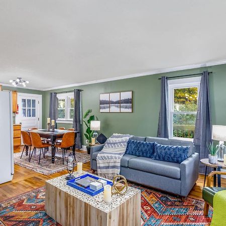 New River Gorge Cottage W Hot Tub, Fire Pit, Grill Oak Hill Bagian luar foto